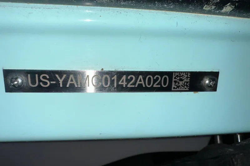 Slide: The Image of Hull identification number on 2020 Yamaha Boats 195 FSH Sport. - 9