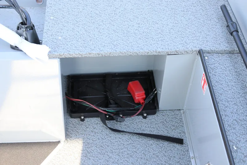 Slide: The Image of Battery compartment of Smoker Caft Pro Tracer 162 boat, 2026 model. - 18