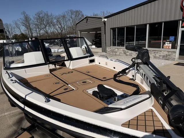 Slide: The Image of Caymas DV 22 2025 - 9