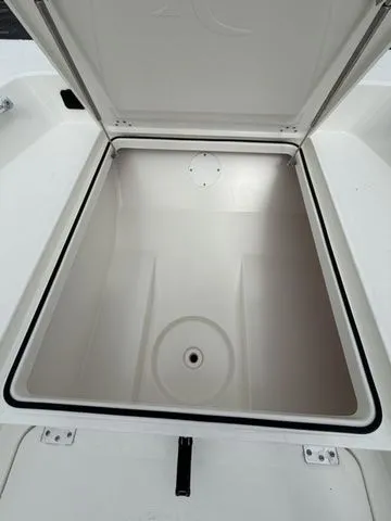 Slide: The Image of Bay Rider 2460FS 2026 - 4