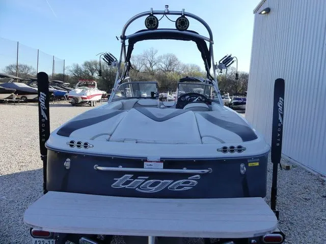 Slide: The Image of Tigé 20V 2008 - 6