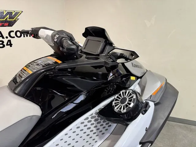 Slide: The Image of Kawasaki Jet Ski Ultra 160 2026 - 13