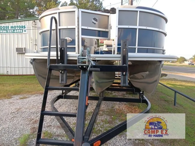 Slide: The Image of 200 Series S224FCR 2025 - 3