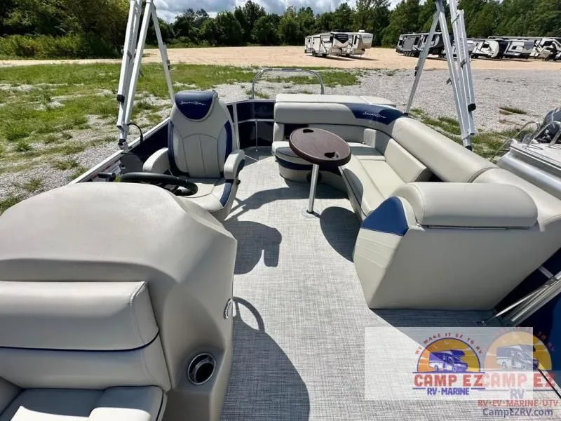 Slide: The Image of LE Series 220CR 2025 - 22