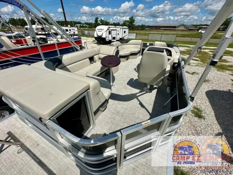 Slide: The Image of LE Series 220CR 2025 - 13