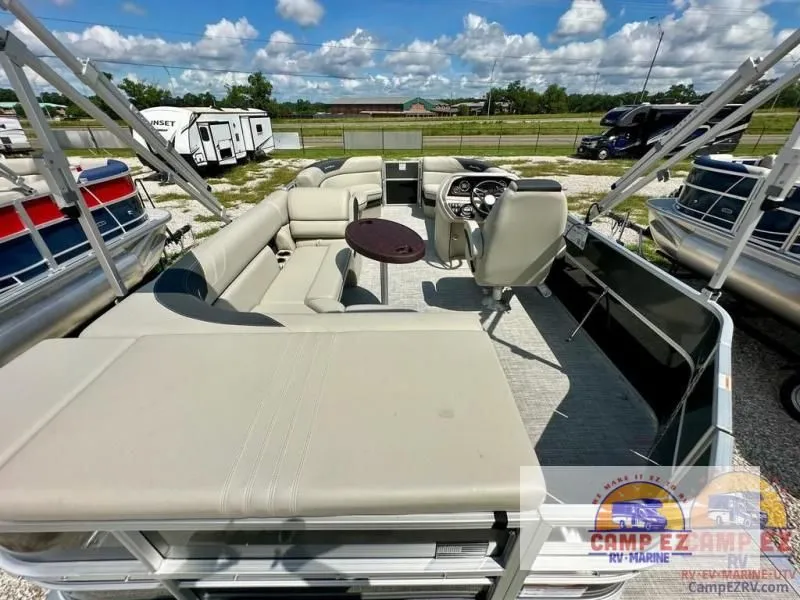 Slide: The Image of LE Series 220CR 2025 - 14