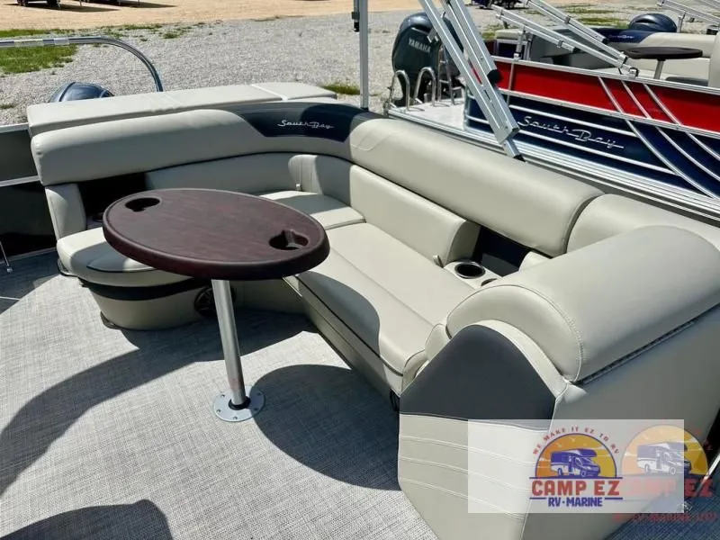 Slide: The Image of LE Series 220CR 2025 - 17