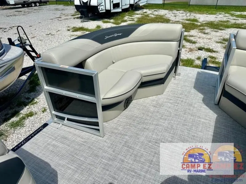 Slide: The Image of LE Series 220CR 2025 - 25