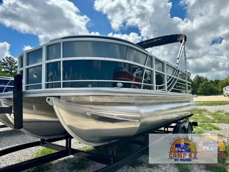 Slide: The Image of LE Series 220CR 2025 - 5