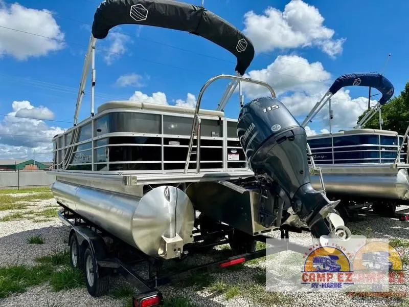 Slide: The Image of LE Series 220CR 2025 - 7