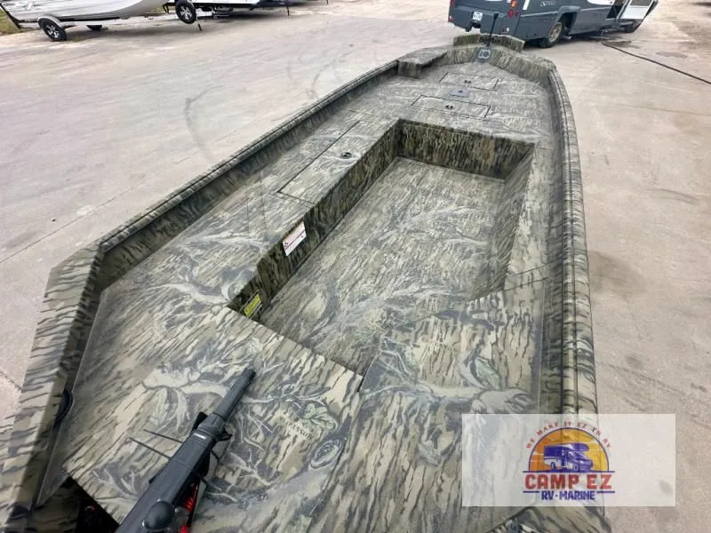 Slide: The Image of SeaArk XPRO 2026 - 11