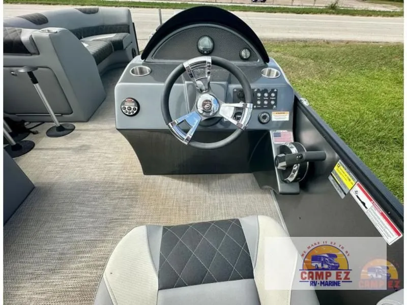 Slide: The Image of Pontoon P-21R 2024 - 16