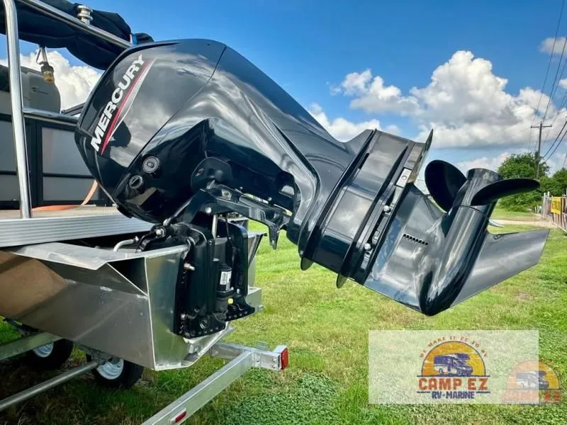 Slide: The Image of Pontoon P-21R 2024 - 9