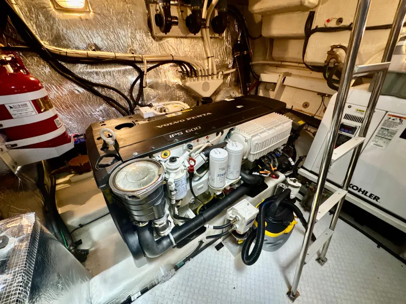 Slide: The Image of Cruisers 48 Cantius 2016 - 114