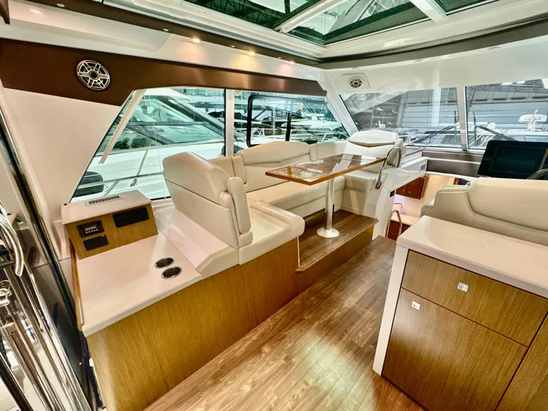 Slide: The Image of Interior of 2016 Cruisers Yachts 48 Cantius with luxurious design. - 3