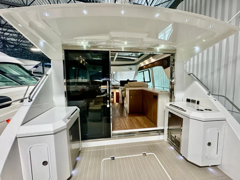 Slide: The Image of Interior view of 2016 Cruisers Yachts 48 Cantius with modern amenities. - 40