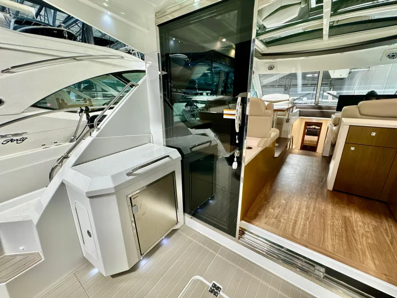 Slide: The Image of Interior of a 2016 Cruisers Yachts 48 Cantius with modern amenities. - 42