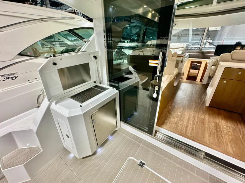 Slide: The Image of Interior of 2016 Cruisers Yachts 48 Cantius with modern amenities. - 43
