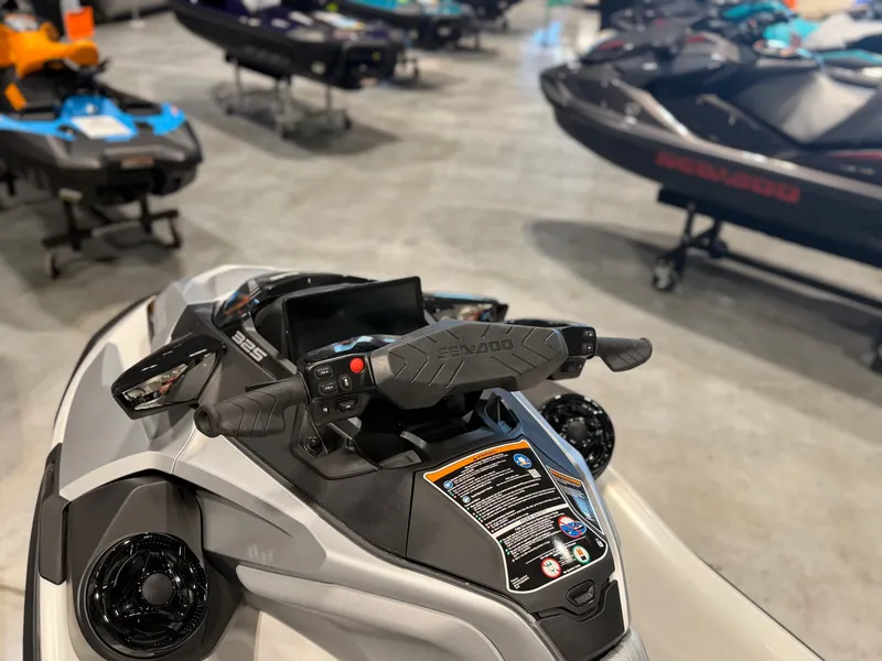 Slide: The Image of Sea-Doo GTX Limited 325 2026 - 5
