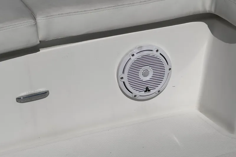 Slide: The Image of Out doors music provided by FUCION with 3 controlls - 10