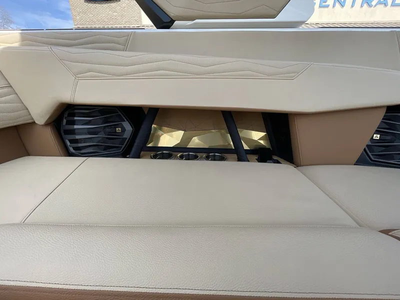 Slide: The Image of Nautique G23 2026 - 22