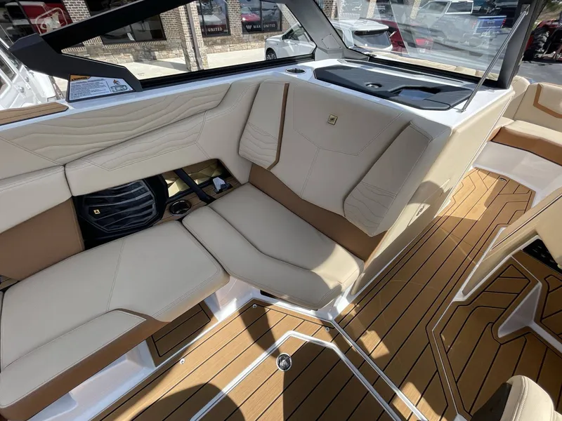 Slide: The Image of Nautique G23 2026 - 25