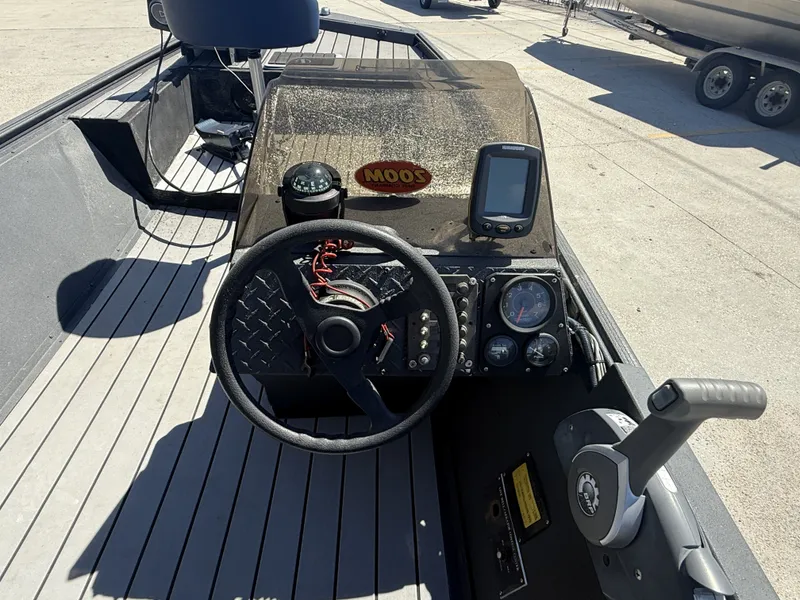 Slide: The Image of Duracraft 16 SC 1996 - 12