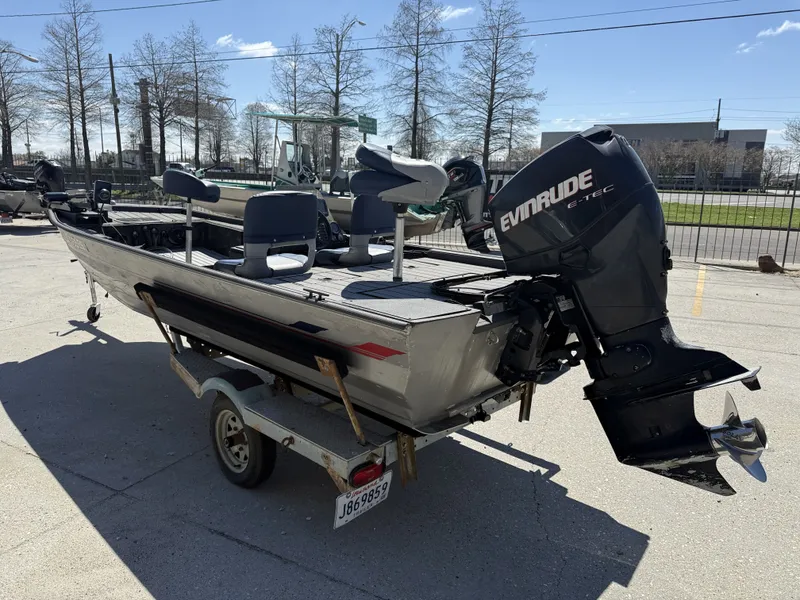 Slide: The Image of Duracraft 16 SC 1996 - 3