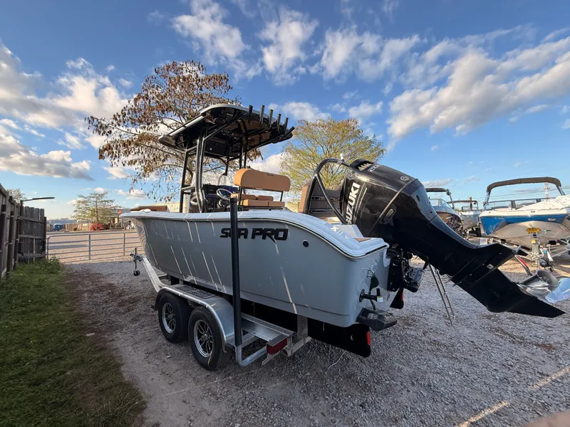 Slide: The Image of Sea Pro 225FLX Sandbar 2026 - 14