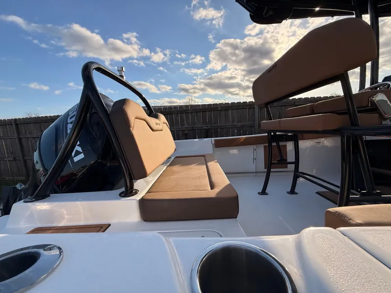 Slide: The Image of Sea Pro 225FLX Sandbar 2026 - 21