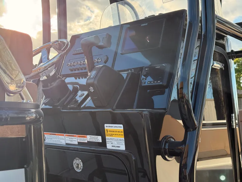 Slide: The Image of Sea Pro 225FLX Sandbar 2026 - 22