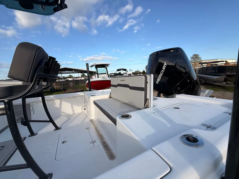 Slide: The Image of Sea Pro 250 Bay 2025 - 18