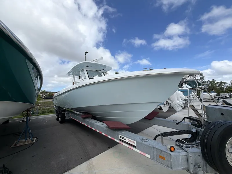 Slide: The Image of Everglades 335 Center Console 2026 - 10