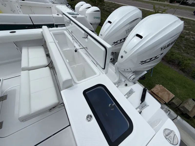 Slide: The Image of Everglades 335 Center Console 2026 - 15