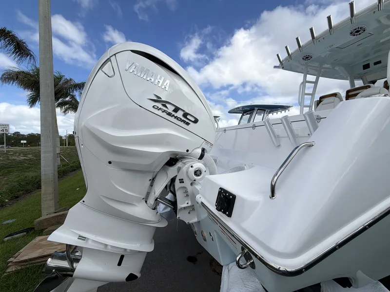 Slide: The Image of Everglades 335 Center Console 2026 - 17