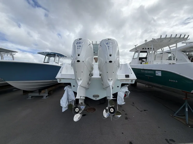 Slide: The Image of Everglades 335 Center Console 2026 - 18