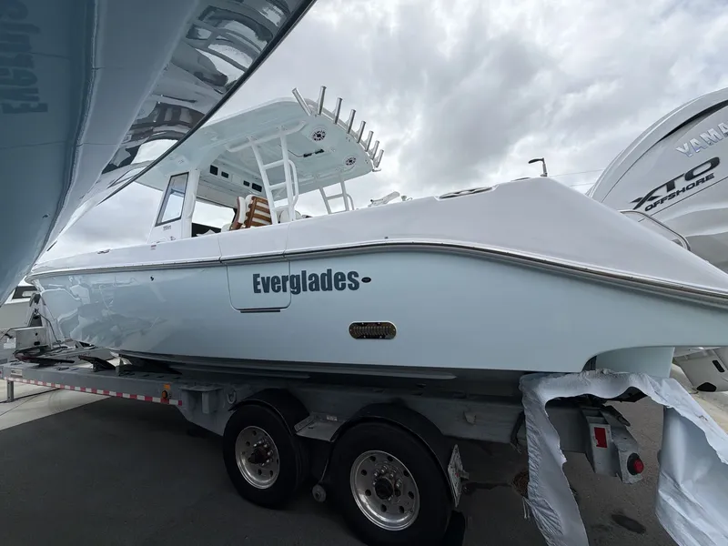 Slide: The Image of Everglades 335 Center Console 2026 - 4