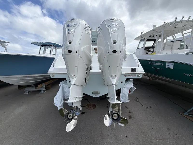 Slide: The Image of Everglades 335 Center Console 2026 - 6