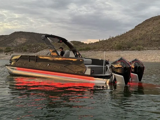 The Image of Paradigm Boats 27SST 2025 - 1