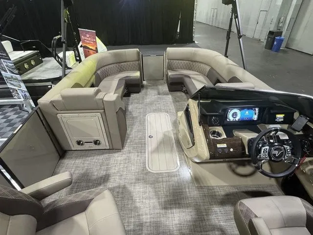 Slide: The Image of Vanderbilt 700T 2026 - 7