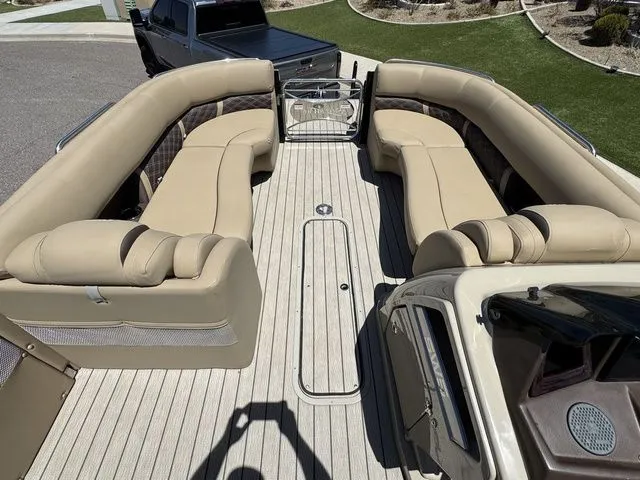 Slide: The Image of Silver Wave 2610 SW7 JS 2024 - 14