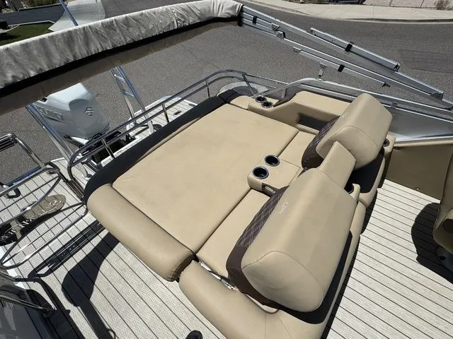 Slide: The Image of Silver Wave 2610 SW7 JS 2024 - 20