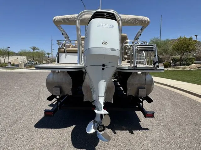 Slide: The Image of Silver Wave 2610 SW7 JS 2024 - 4