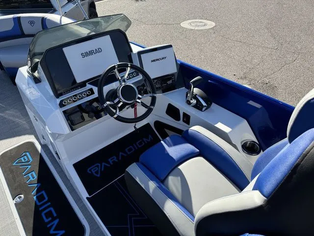 Slide: The Image of Paradigm Boats 25SS 2026 - 12