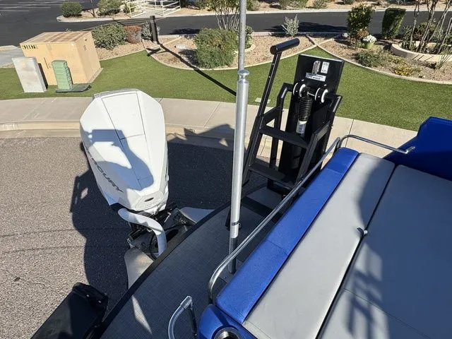 Slide: The Image of Paradigm Boats 25SS 2026 - 5