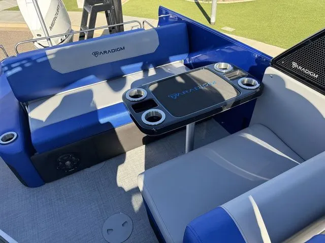 Slide: The Image of Paradigm Boats 25SS 2026 - 6