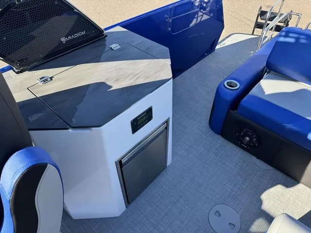 Slide: The Image of Paradigm Boats 25SS 2026 - 9