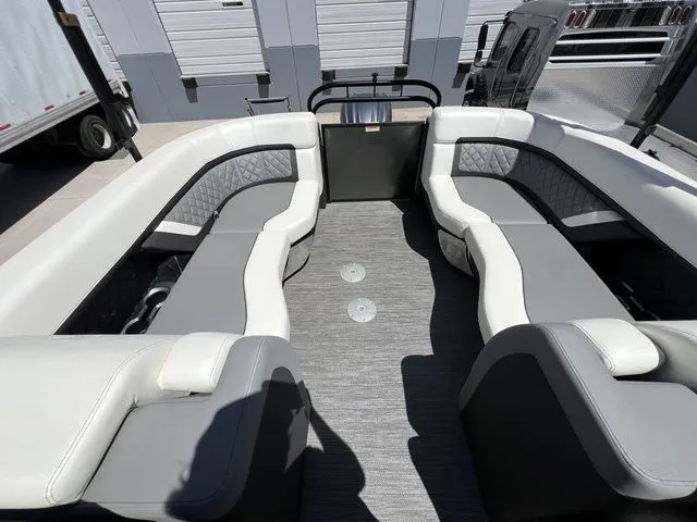 Slide: The Image of Godfrey Aqua Patio 255 2022 - 6