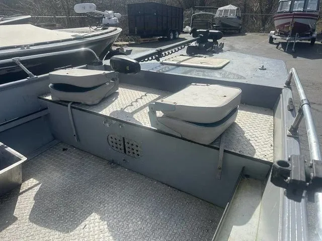 Slide: The Image of Smoker Craft Sportsman 1860 AS IS 2002 - 3