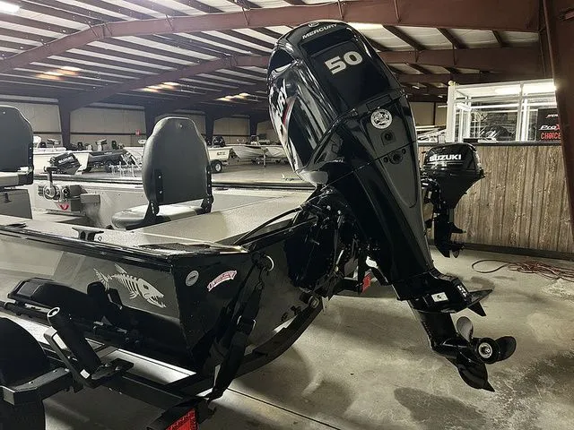 Slide: The Image of Lowe Skorpion SS 2023 - 10